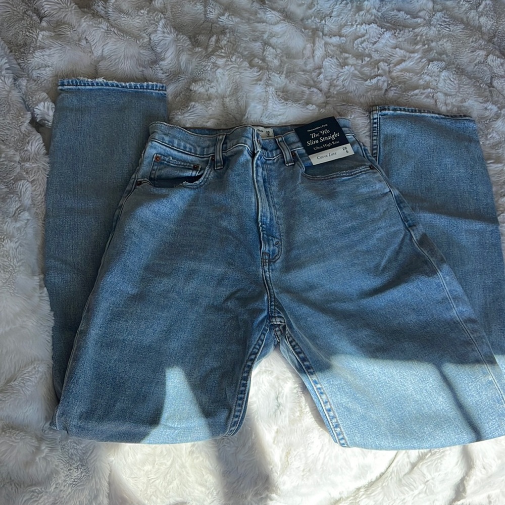 Abercrombie 90’s slim straight jeans